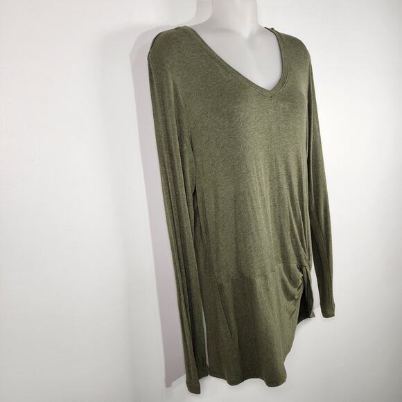 CABI Womens Reveal Tee Army Green Twisted Knot Hem M Long Sleeves Soft Knit 3623 - Picture 4 of 9